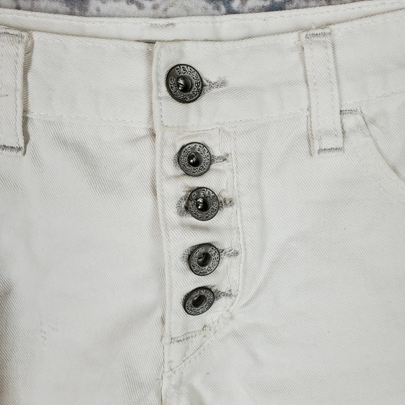 Free People Runaway Slouch Cutoffs Button Fly Cream Denim Size 24 Festival - Picture 4 of 16